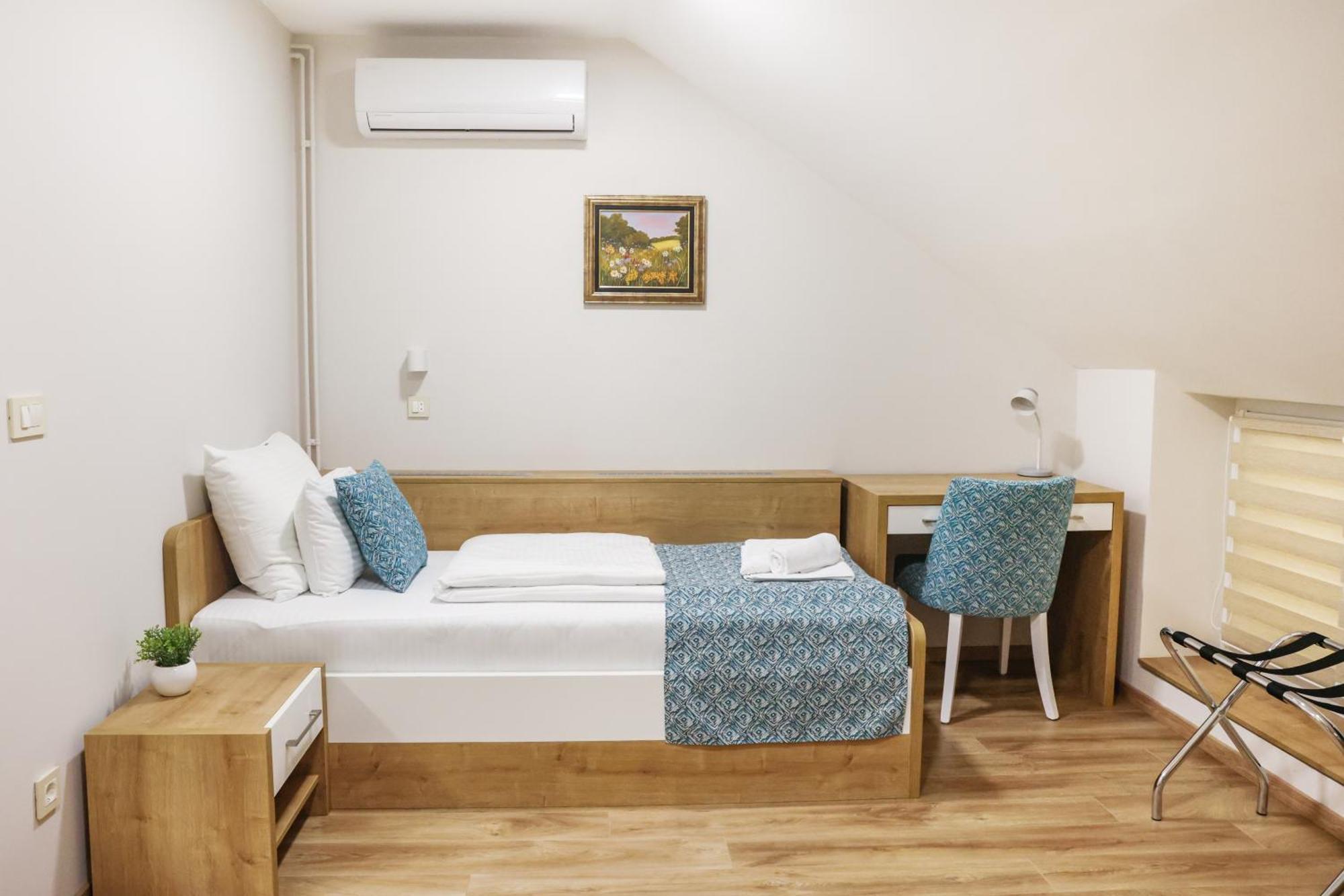 Grand Park Rooms & Apartments Cacak Exterior photo