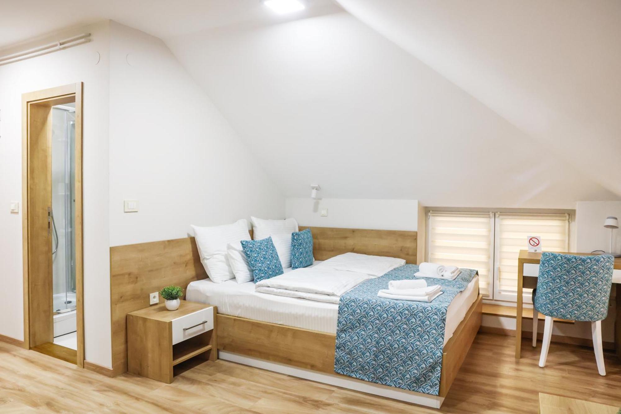 Grand Park Rooms & Apartments Cacak Exterior photo