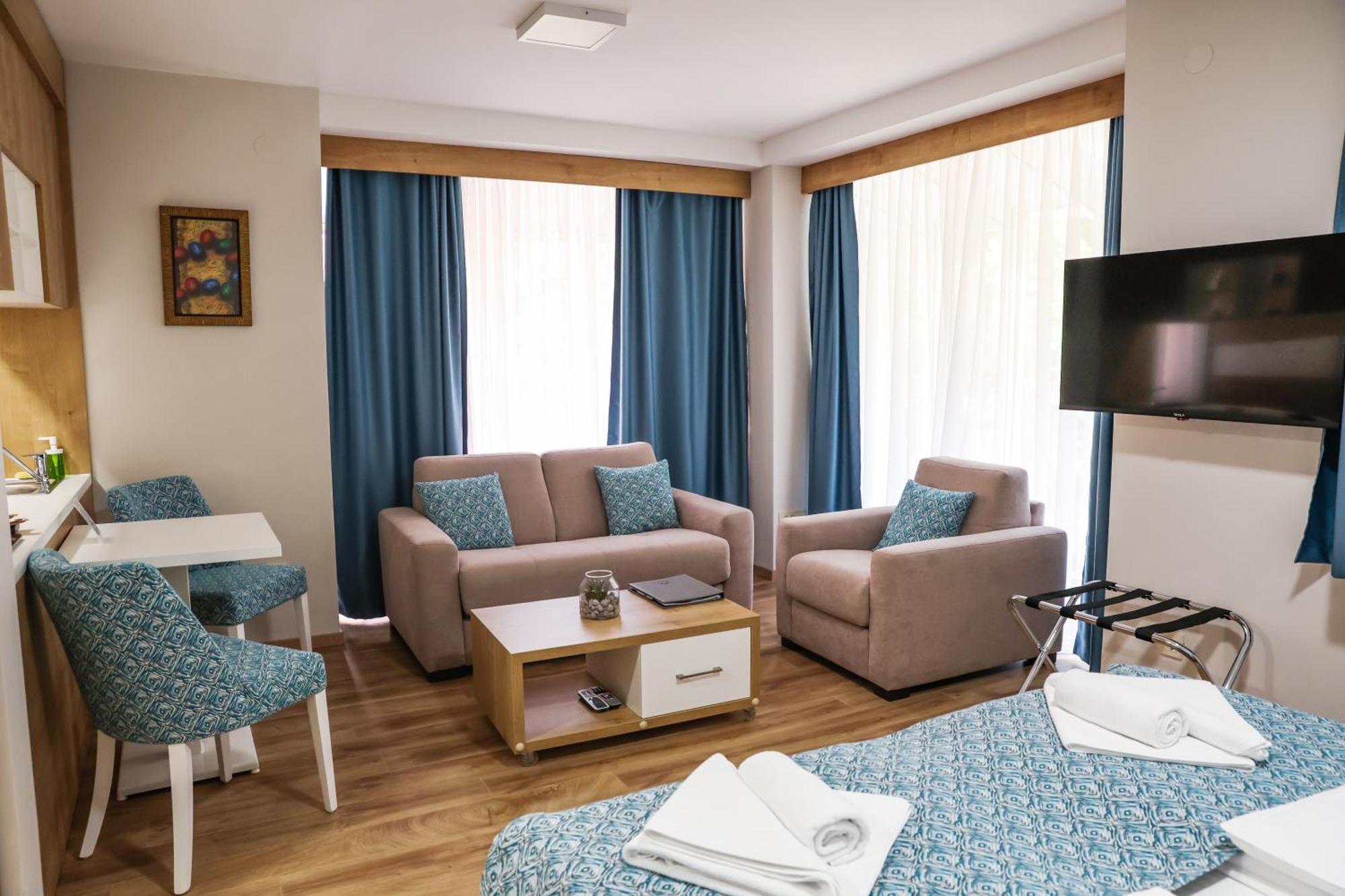 Grand Park Rooms & Apartments Cacak Exterior photo