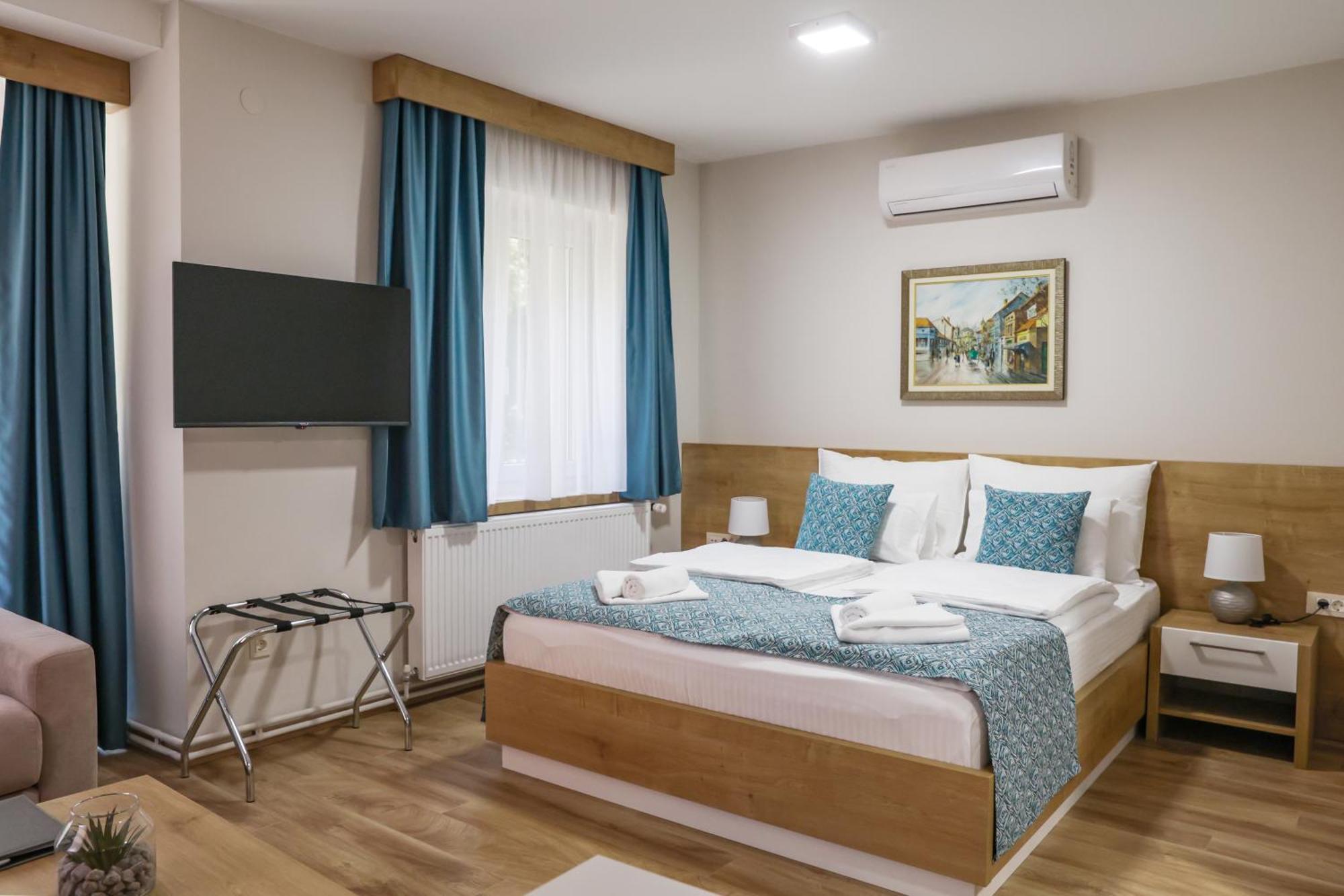 Grand Park Rooms & Apartments Cacak Exterior photo