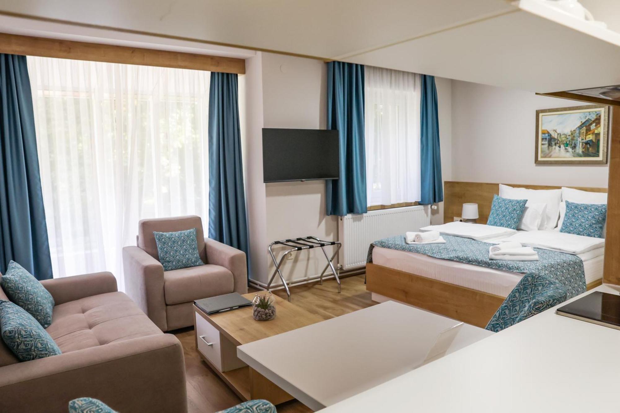 Grand Park Rooms & Apartments Cacak Exterior photo