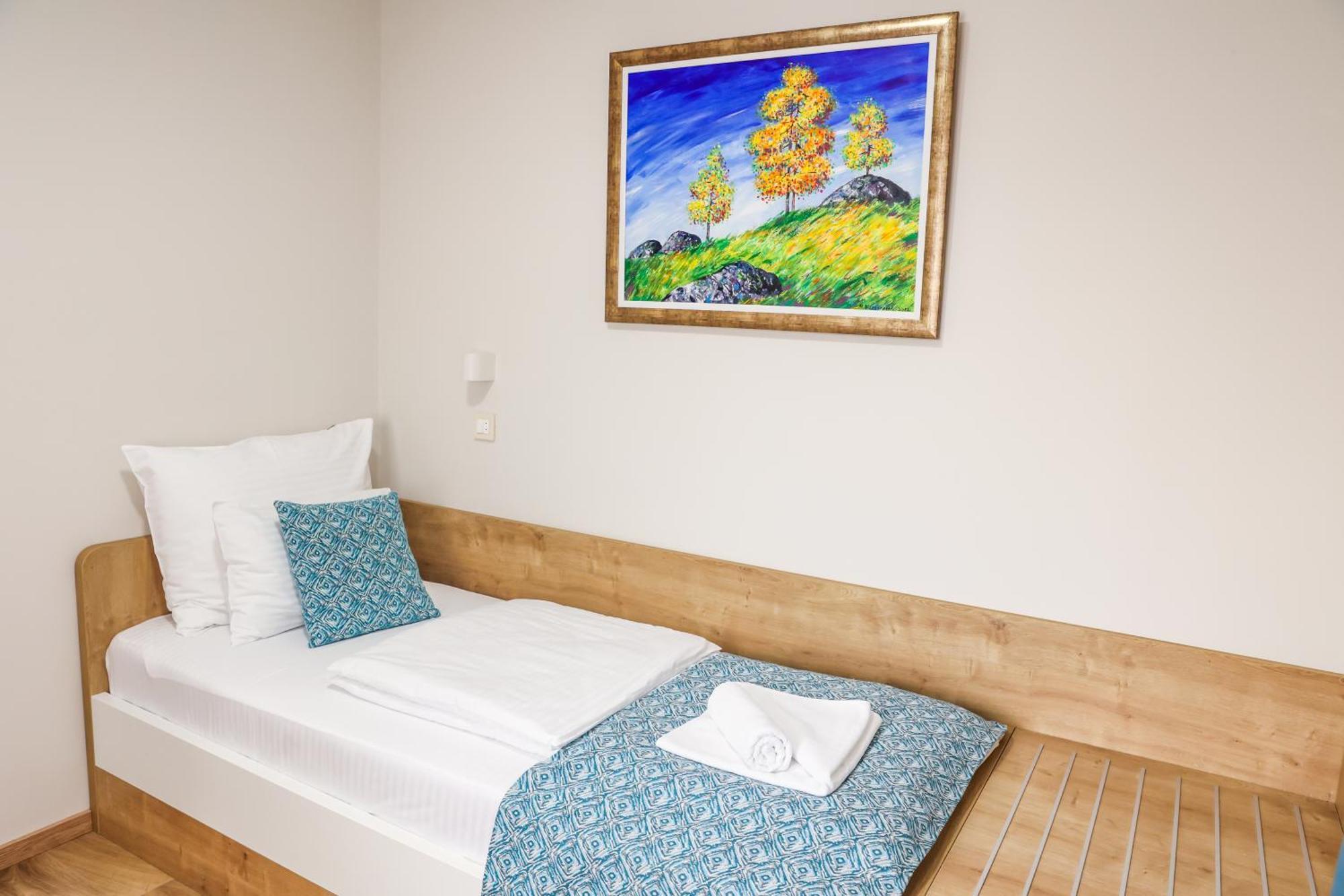 Grand Park Rooms & Apartments Cacak Exterior photo