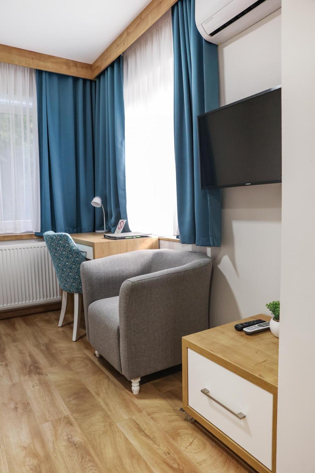 Grand Park Rooms & Apartments Cacak Exterior photo