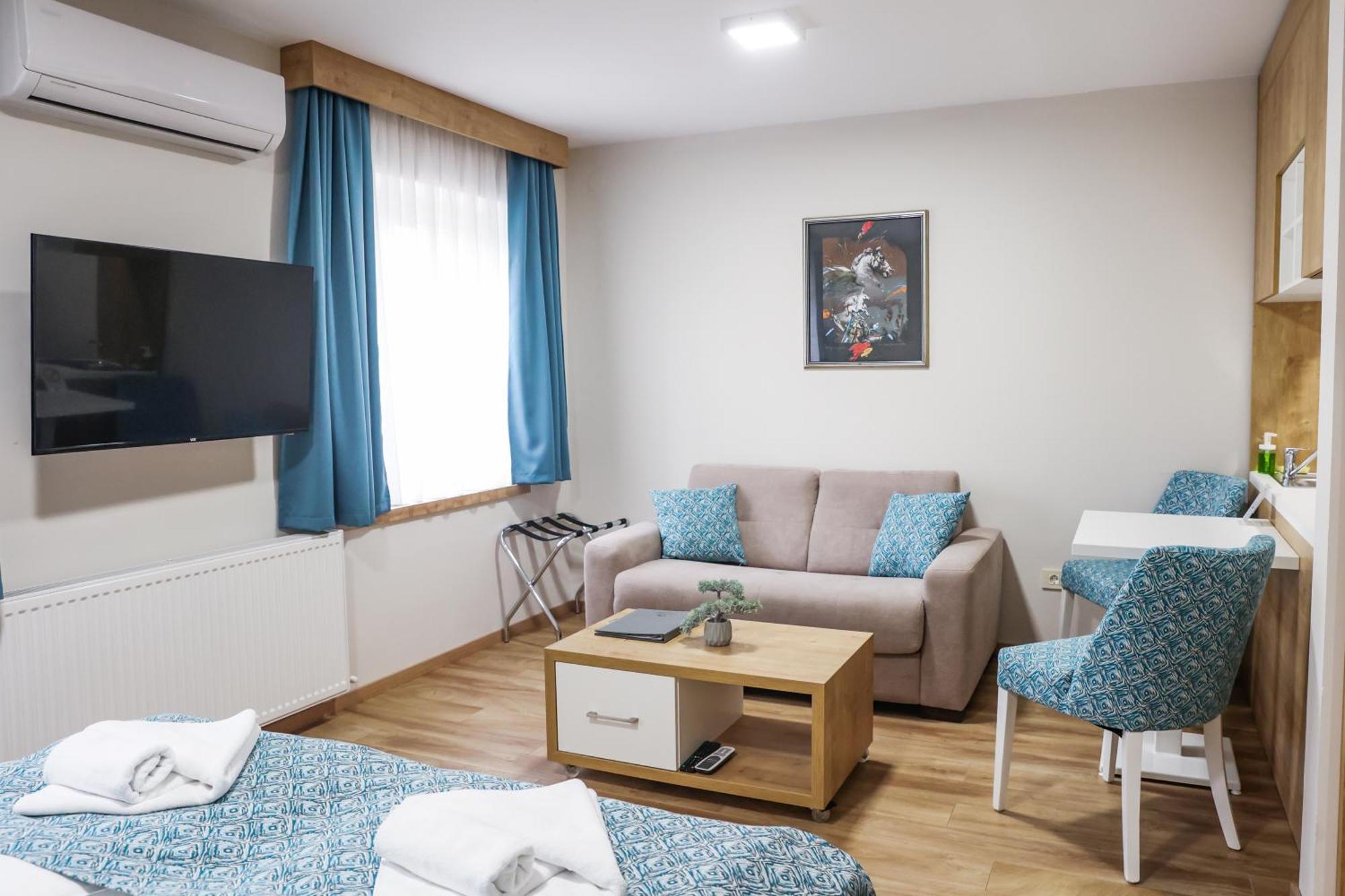 Grand Park Rooms & Apartments Cacak Exterior photo